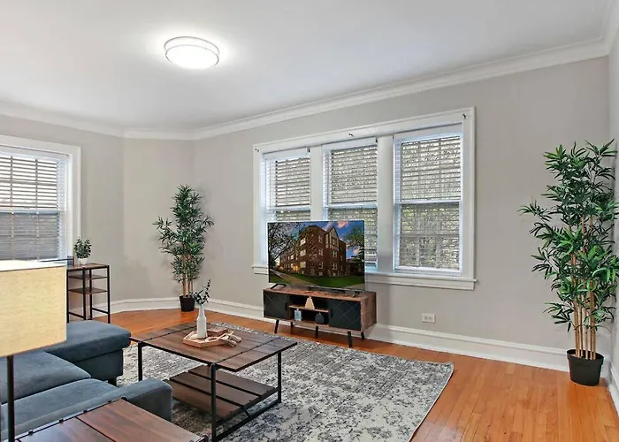 2br Well-furnished - Lockwood 3 Апартаменты Чикаго